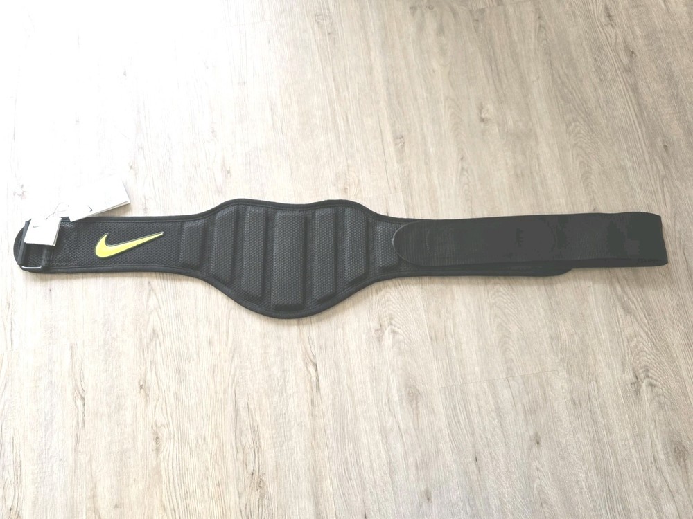 Nike Structured Training Belt 2.0 Size Large, Black/Volt Unisex NWT