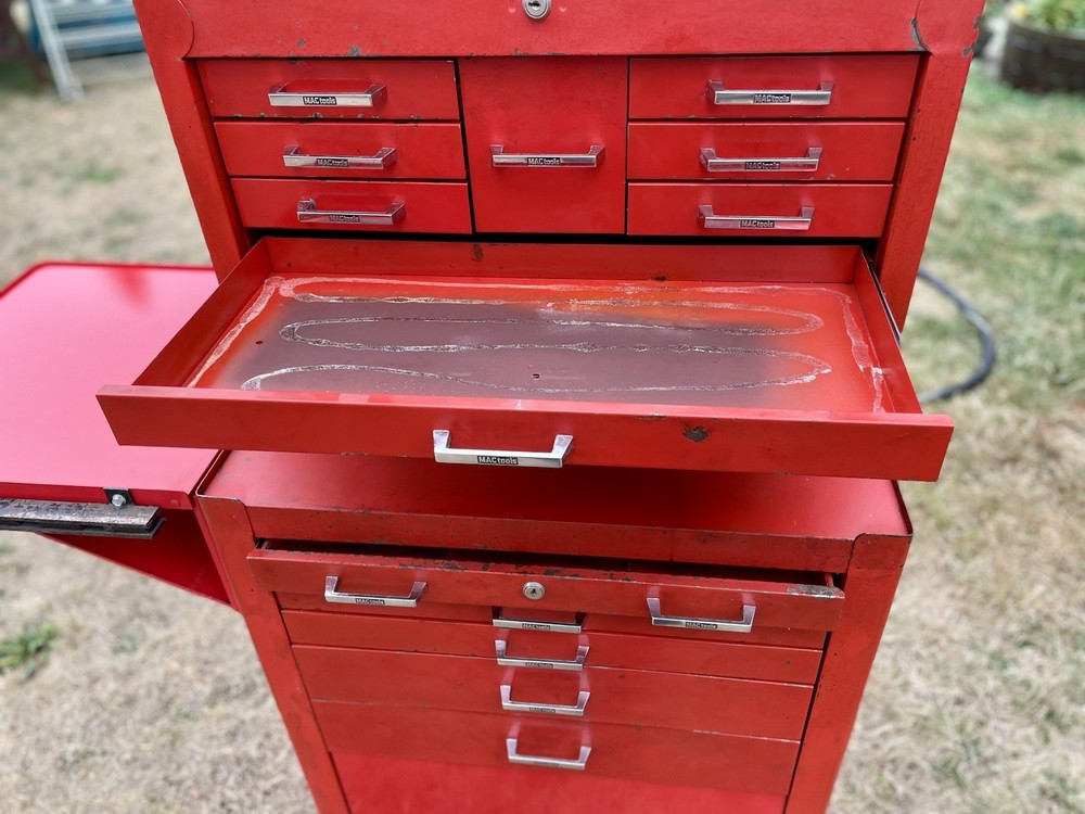 Rare Red Mac Tools MB510 16-Drawer Tool Chest.
