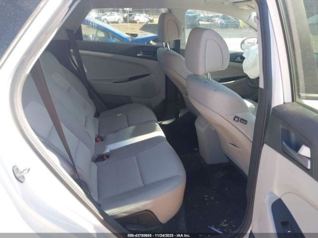 TUCSON 2017 Glove Box 4965513