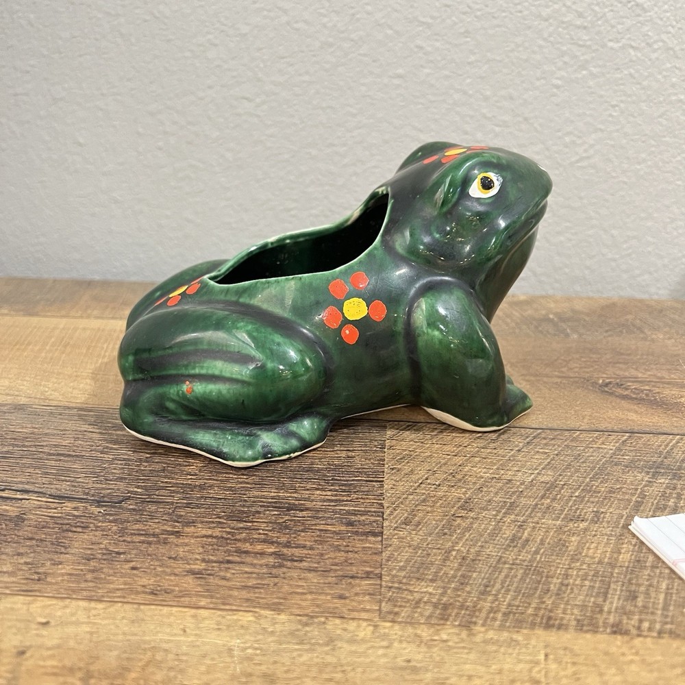 Vintage Pottery Ceramic  Green Frog Toad Planter