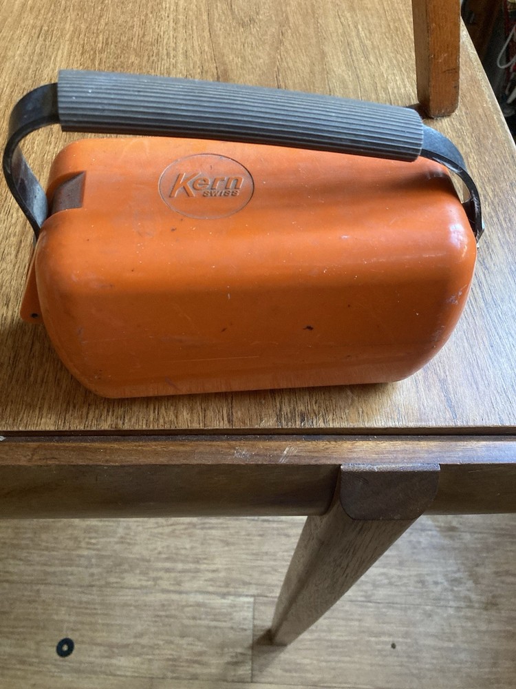 Kern levelling instrument