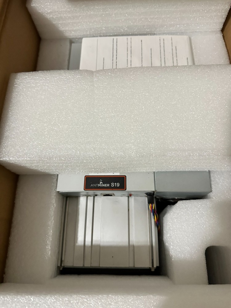 Antminer S19 . ASIC 90TH
