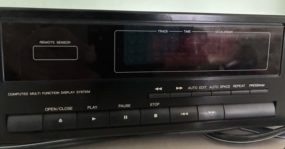 Denon DCD-520 PCM CD Player Digital Audio Untested Powers On No Remote