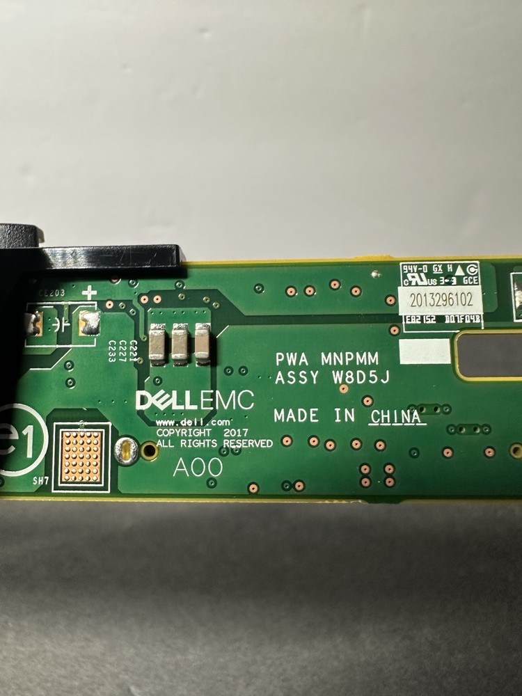 DELL HARD DRIVE BACKPLANE For Server Pre Owned 4 in 1