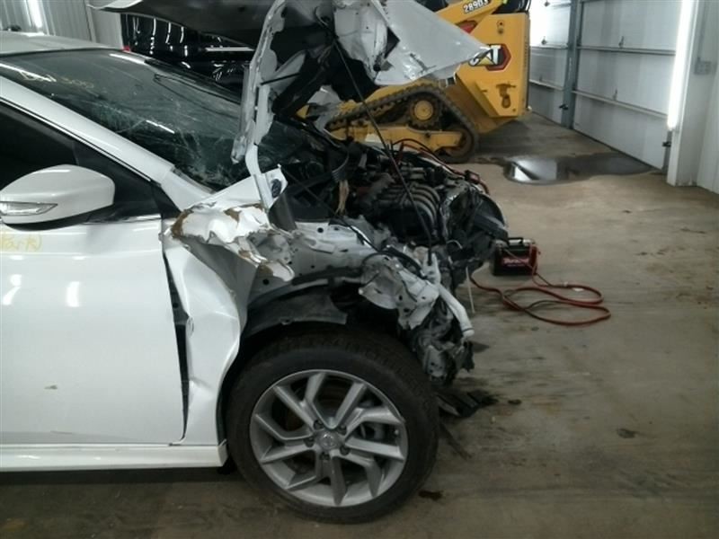 Driver Left Front Spindle/Knuckle Fits 11-25 LEAF 104636069