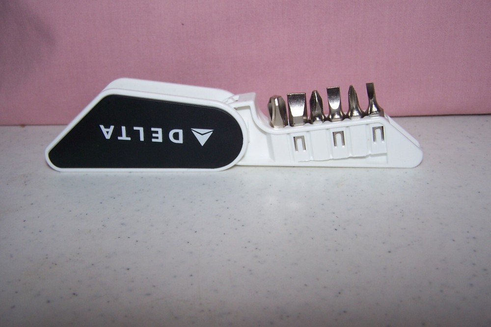 Delta Airlines Folding Collectible Screwdriver Bits Holder with 6 Different Bits