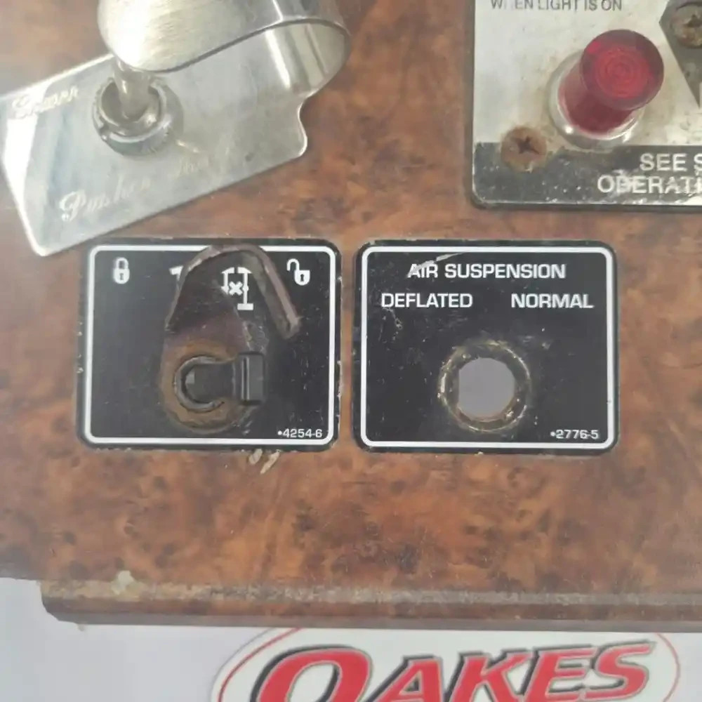 2005 Kenworth T800 Dash Panel