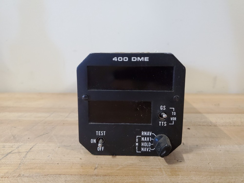 Cessna ARC 400 DME Control Unit
