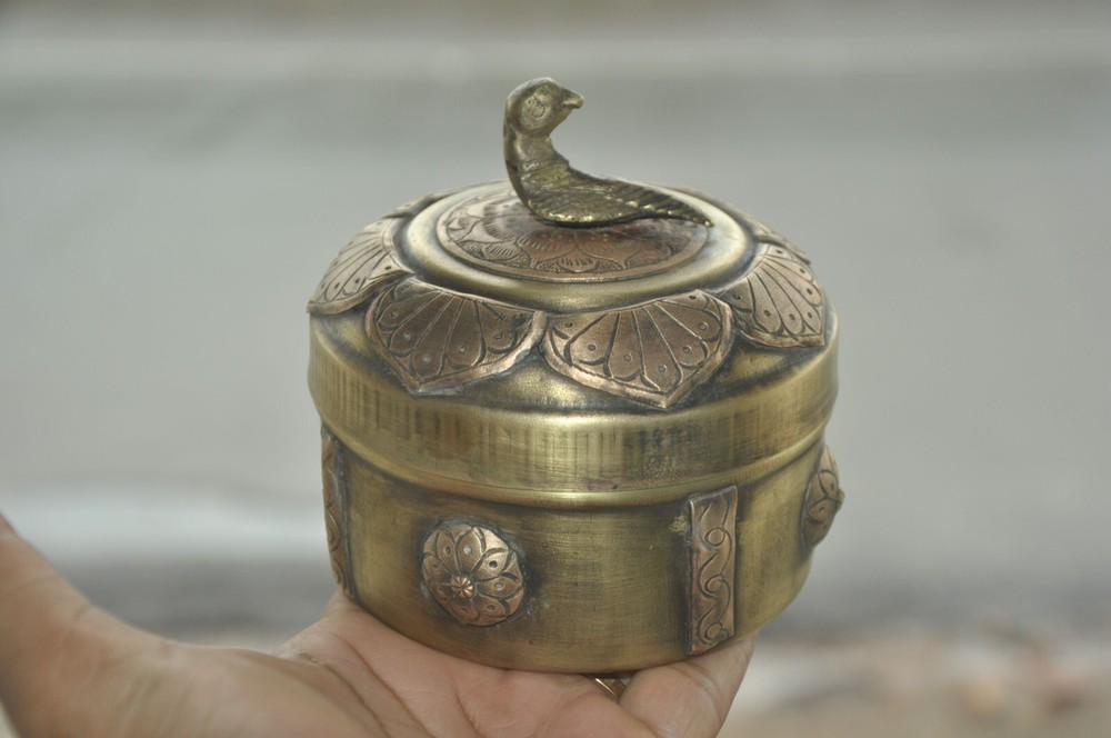 Vintage Brass Round Shape Copper Fitted Solid Dry Fruit Box
