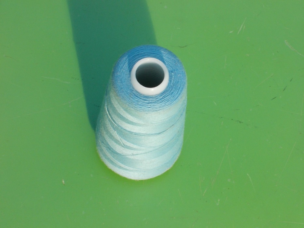 OVERLOCK THREAD SPOOL 100% SPUN POLYESTER 3000 YDS PRICED SEW RIGHT SKY BLUE