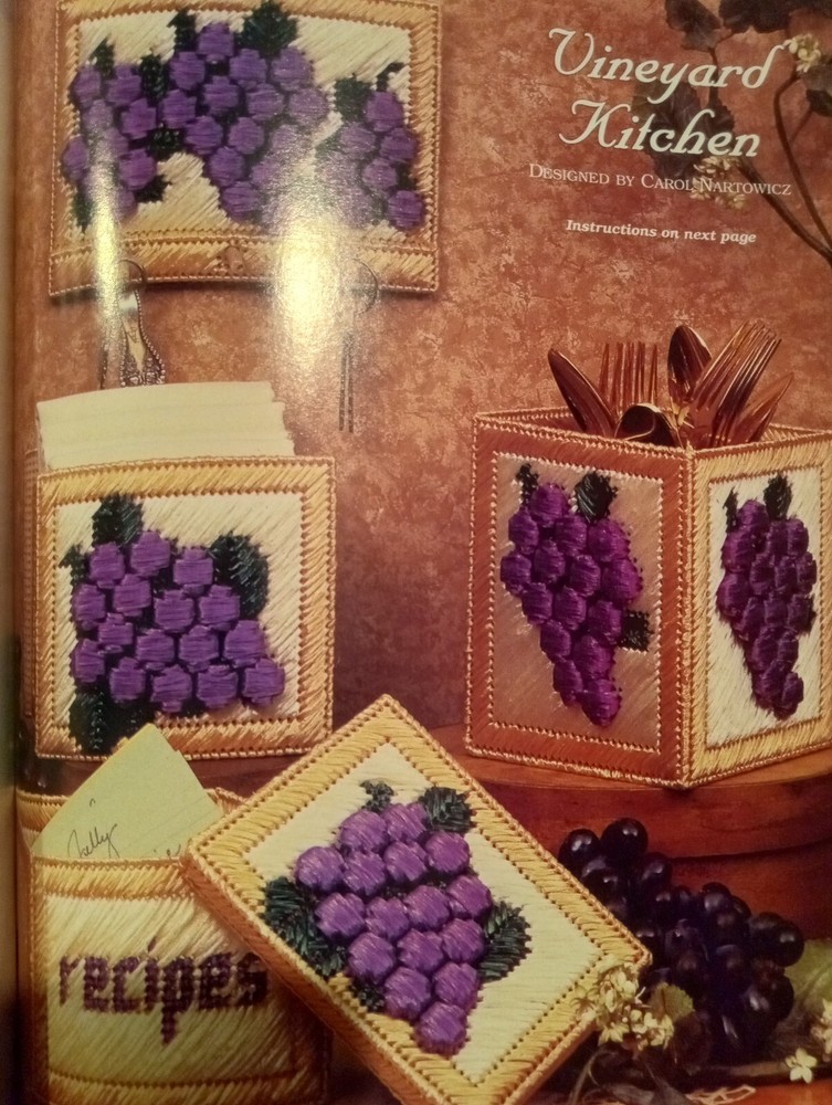 Holiday Christmas Decor Plastic Canvas Pattern Book Halloween Easter St Patrick