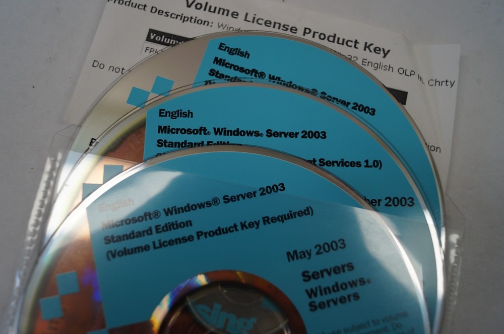 MicroSoft Office Windows Server 2003 Standard Ed Software w Product Key C242