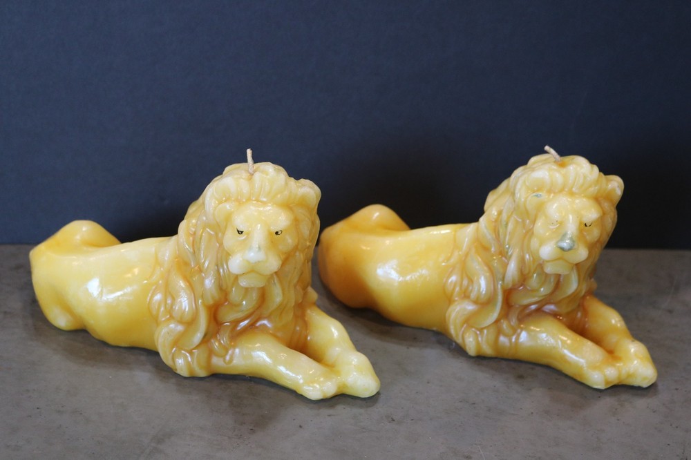 VTG PAIR FIGURAL LION CANDLES