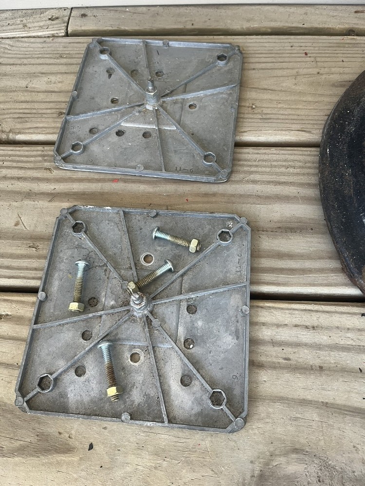 24" TWO HEAD BLACK POLE STAND