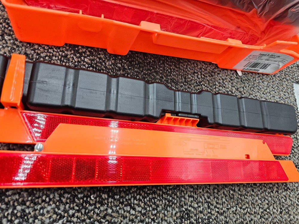 (QTY 3) Emergency Safety Warning Triangle Flare Reflector 17" Length