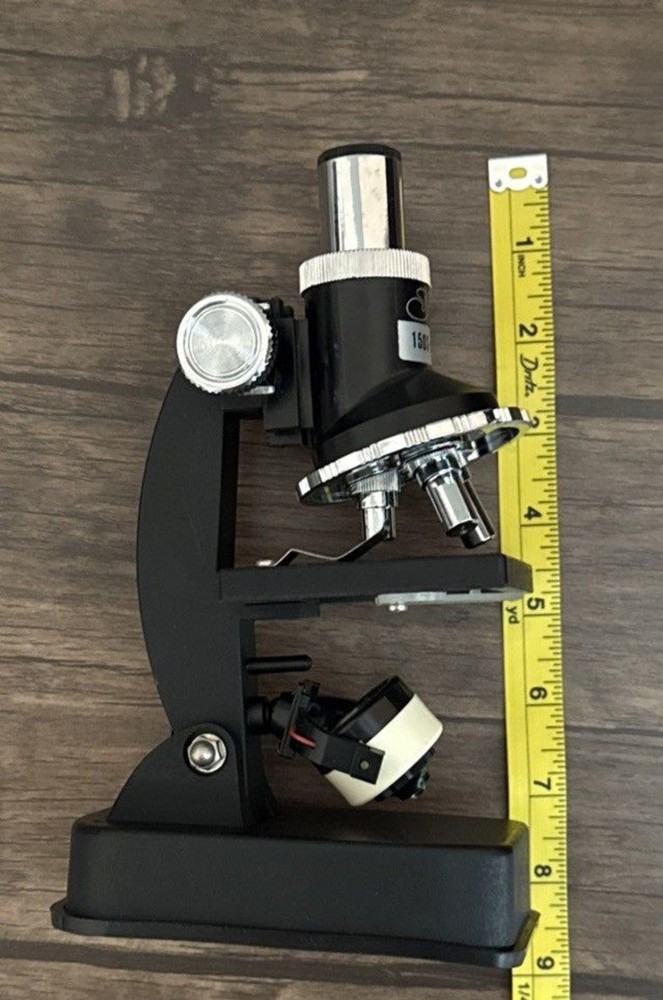 Vintage Sersi 150X-600X Microscope