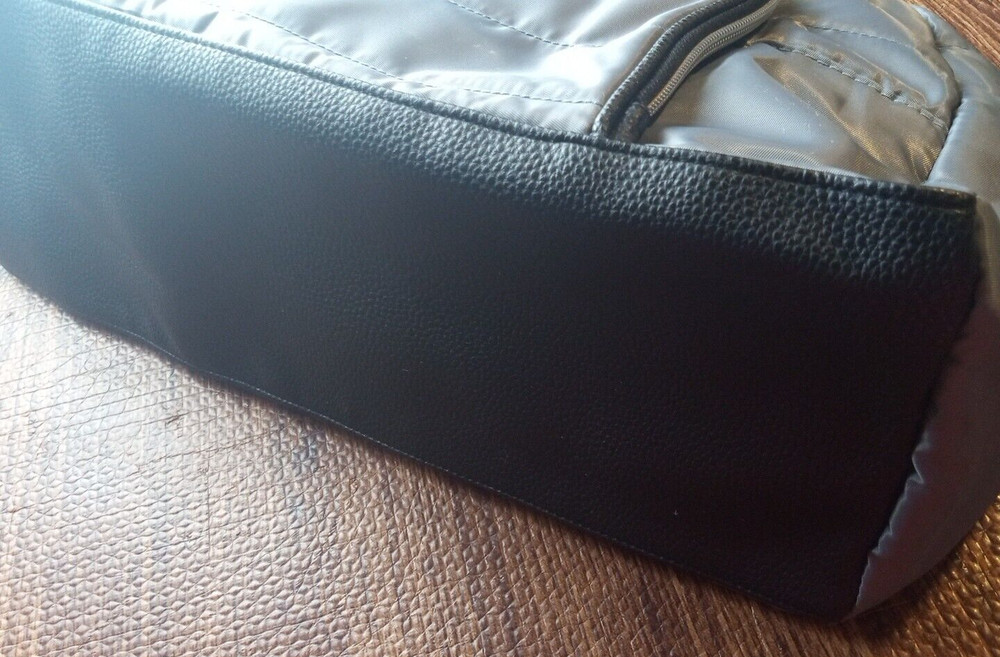 DSW SILVER GYM DUFFLE BAG