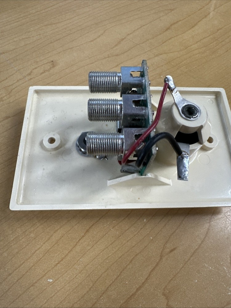 RV Marine TV Splitter Amplifier