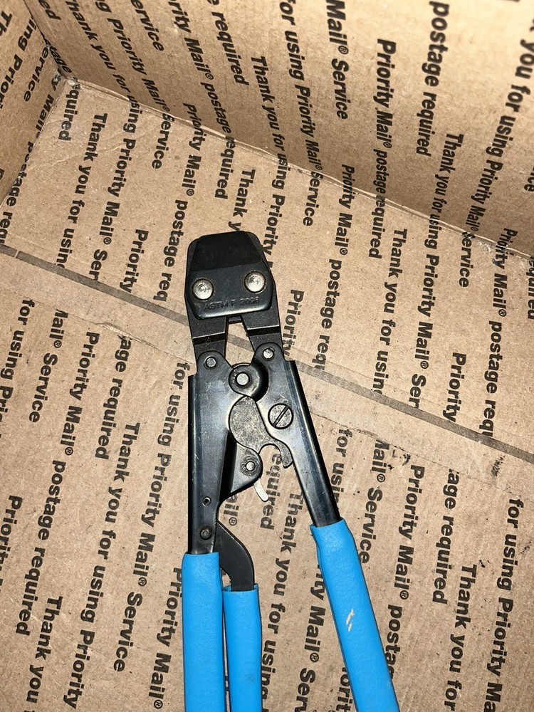 Sharkbite 3 Handle Pex Clamp Tool With Blue Handle #865895