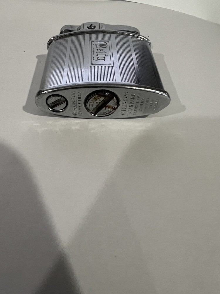 Vintage Ronson Standard Silver Tone Lighter 6104/26