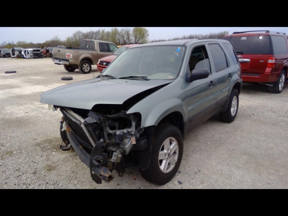Front Left Steering Knuckle fits 2005 Ford Escape Front Left Grade A
