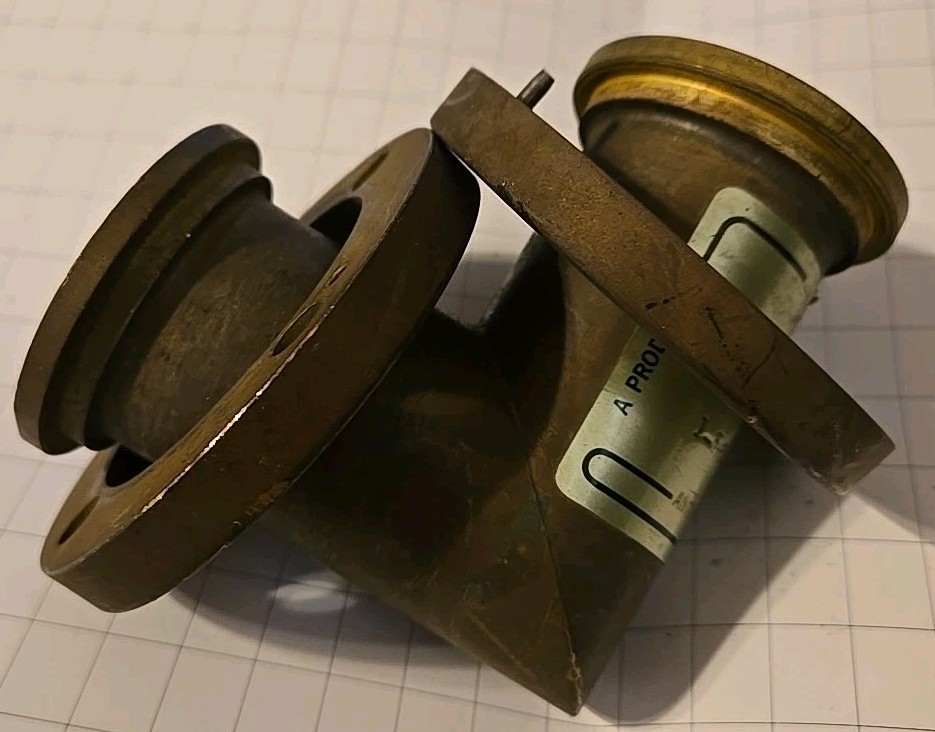 Andrew Antenna Equipment Type 1061 Microwave