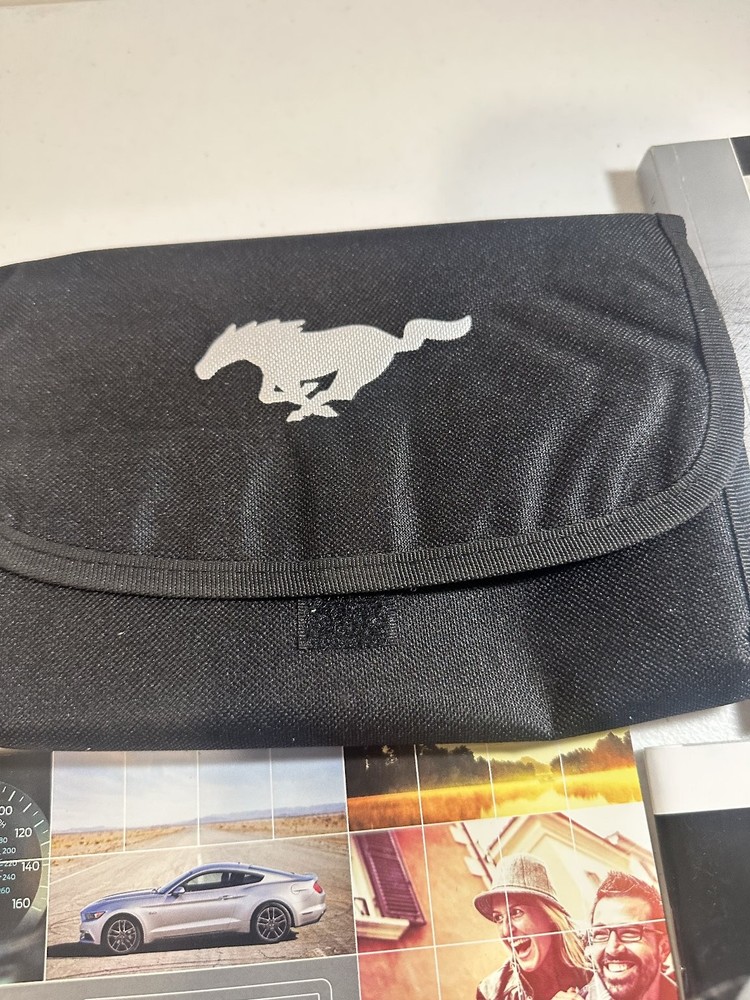 2015 Ford Mustang Owner's Manual Set