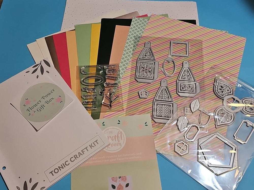 Tonic Studios Craft Kit #49 Flower Power Gift Box