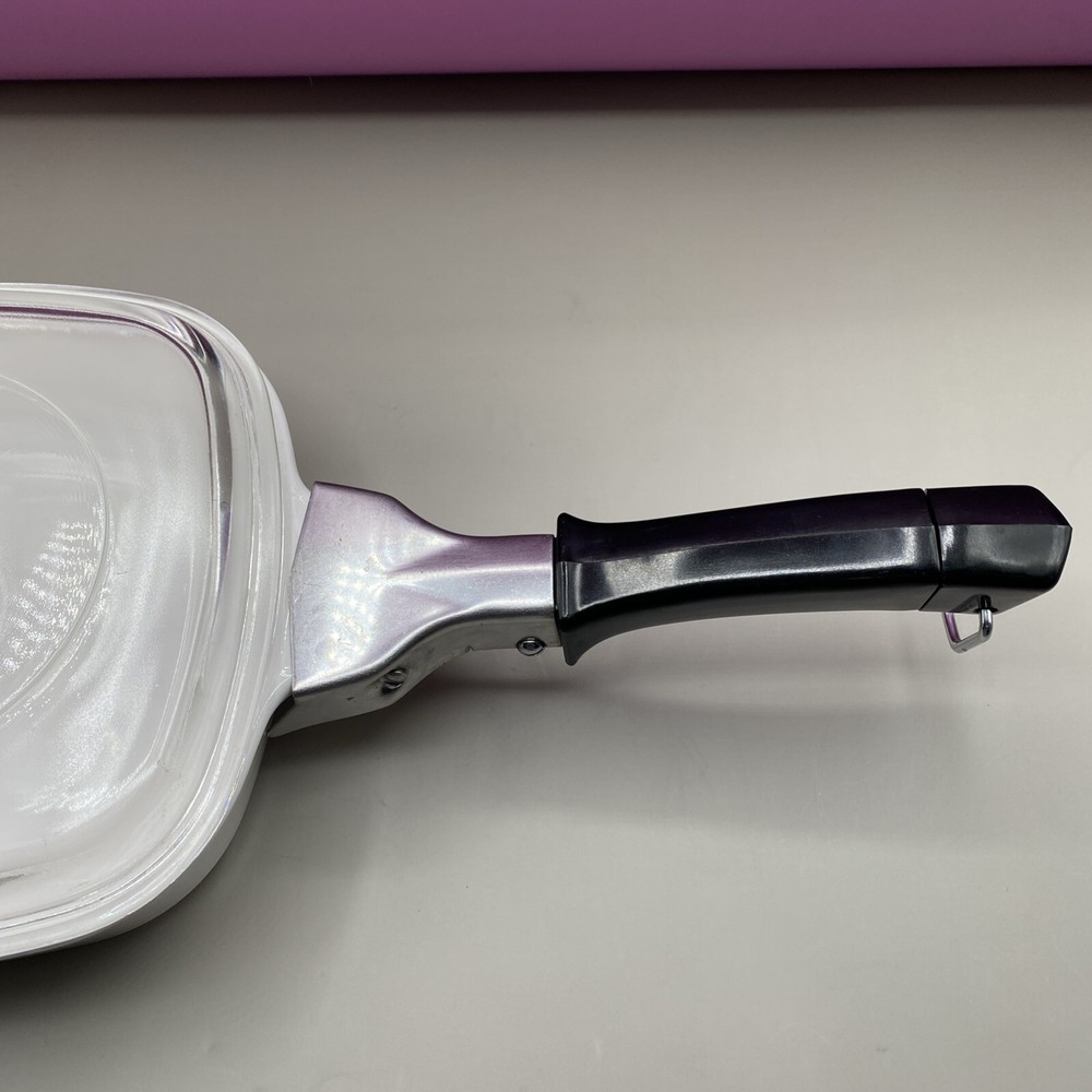 One Corning Ware Detachable Locking Handle For P-Series Smaller Handle P-10-HG