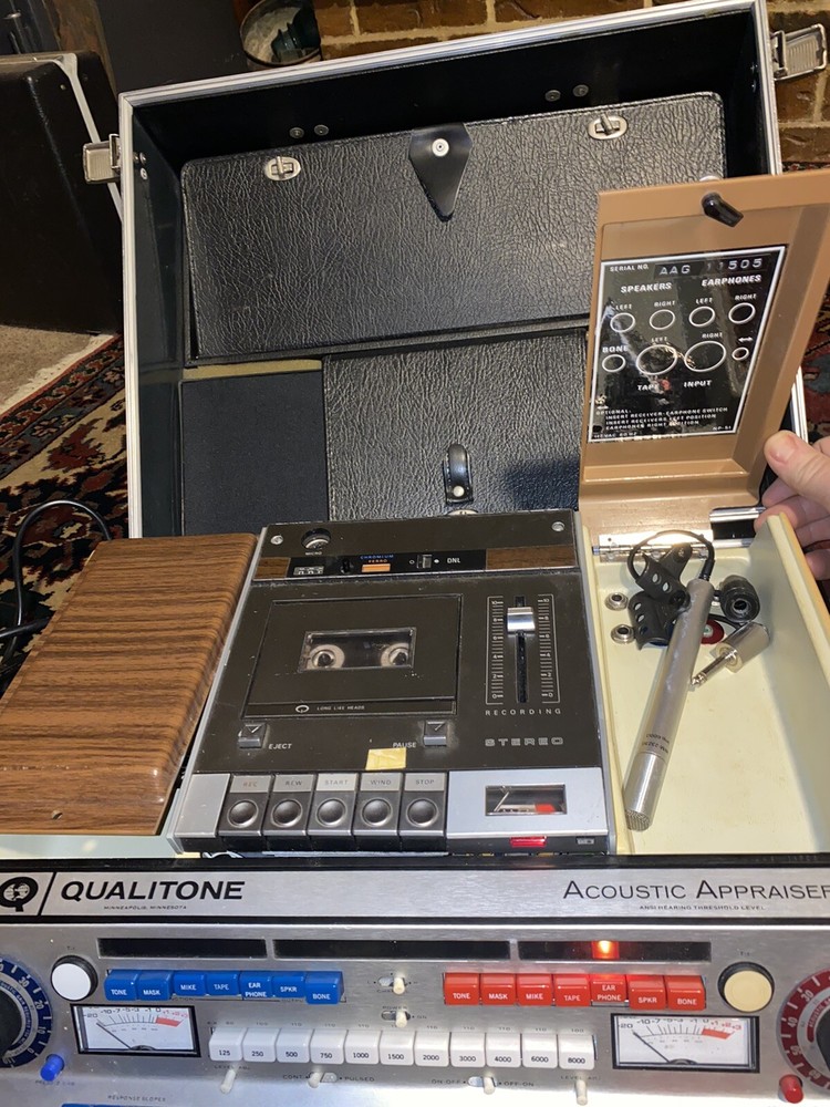 Qualitone Acoustic Appraiser Audiometer ANSI Hearing Threshold Level UNTESTED