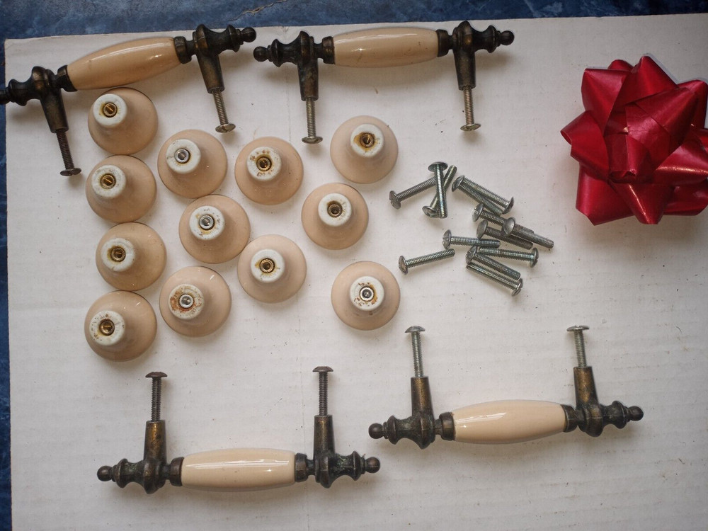 17 CABINET Hardware porcelain handles and knobs set