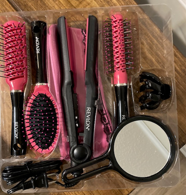 Revlon 7pc Ceramic Gift Set NEW