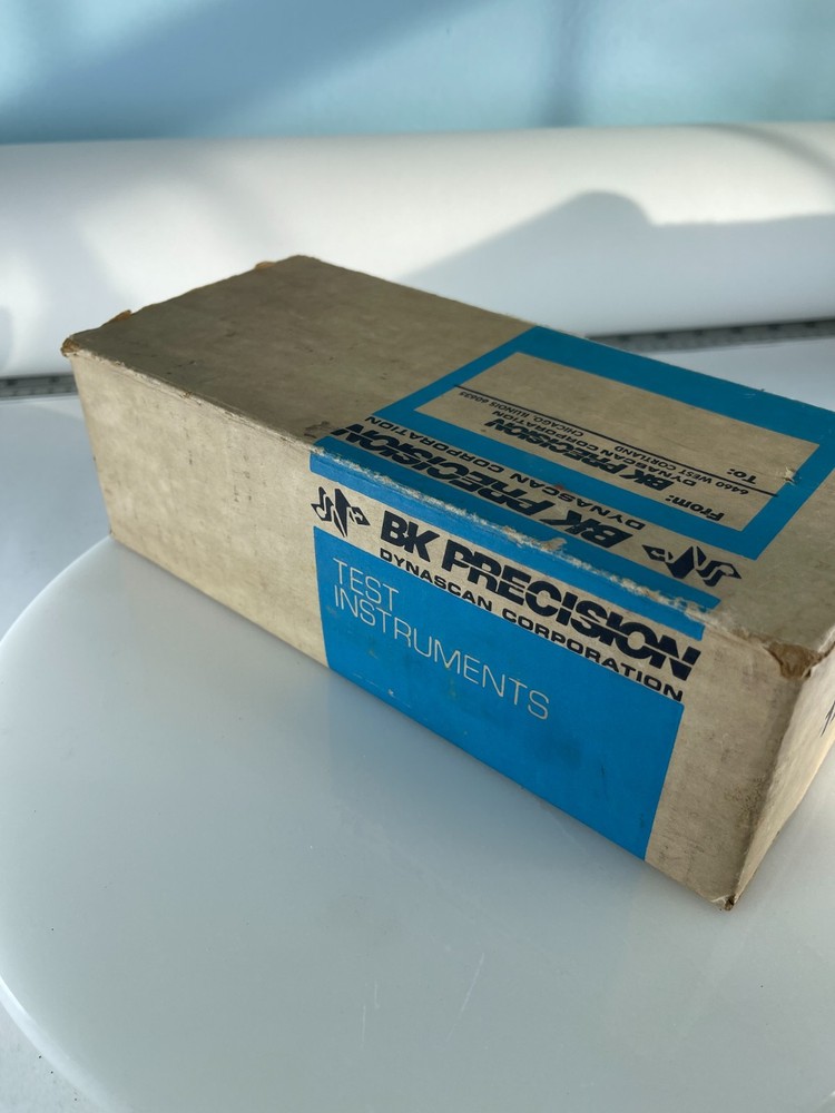 BK Precision 1211A Color Pattern Generator Powers On w/ Box Manual