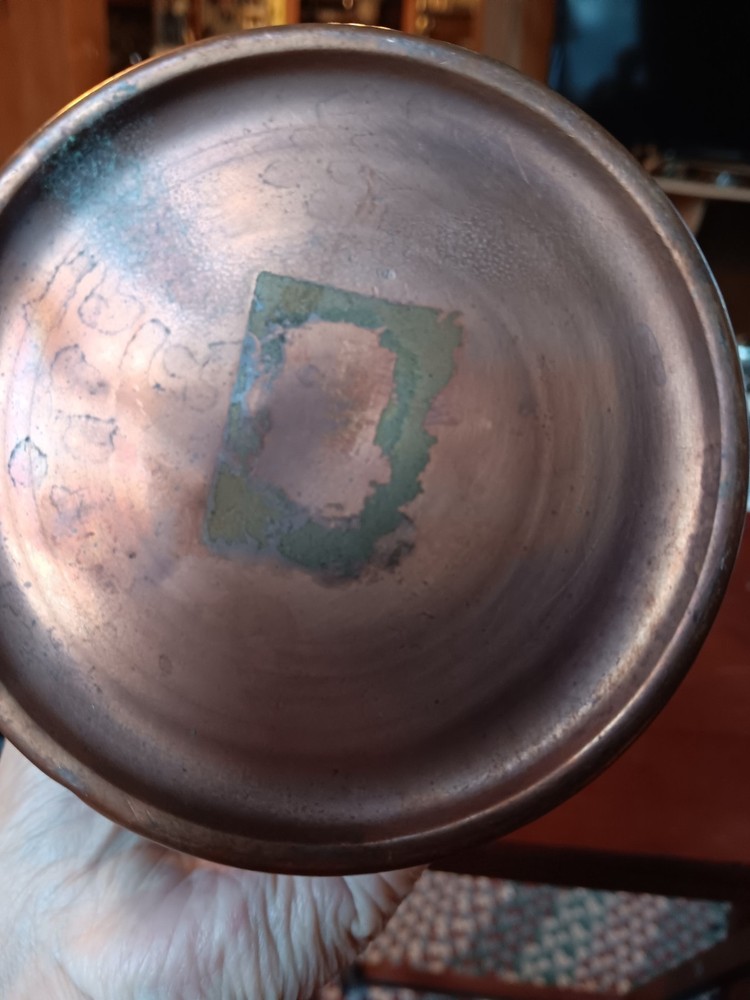 DECORATIVE COPPER POT W/ HANDLE. 1338