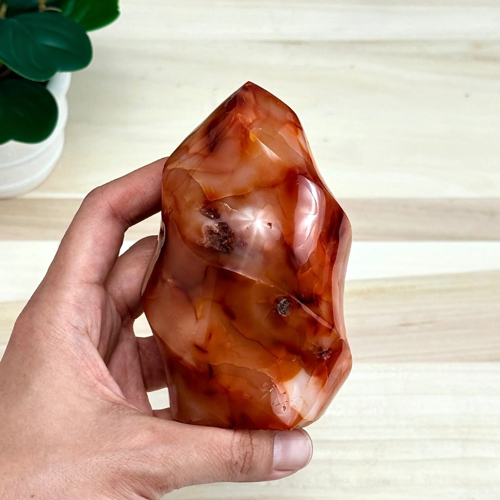 Carnelian Flame, 1 lb. 5.9 oz.