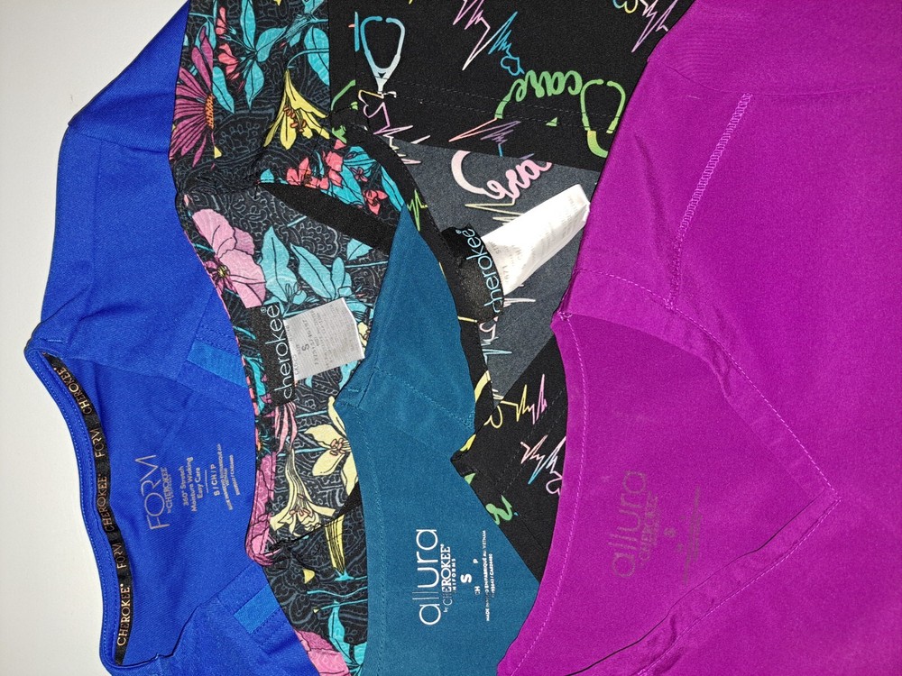 Cherokee scrub tops x 5 size small