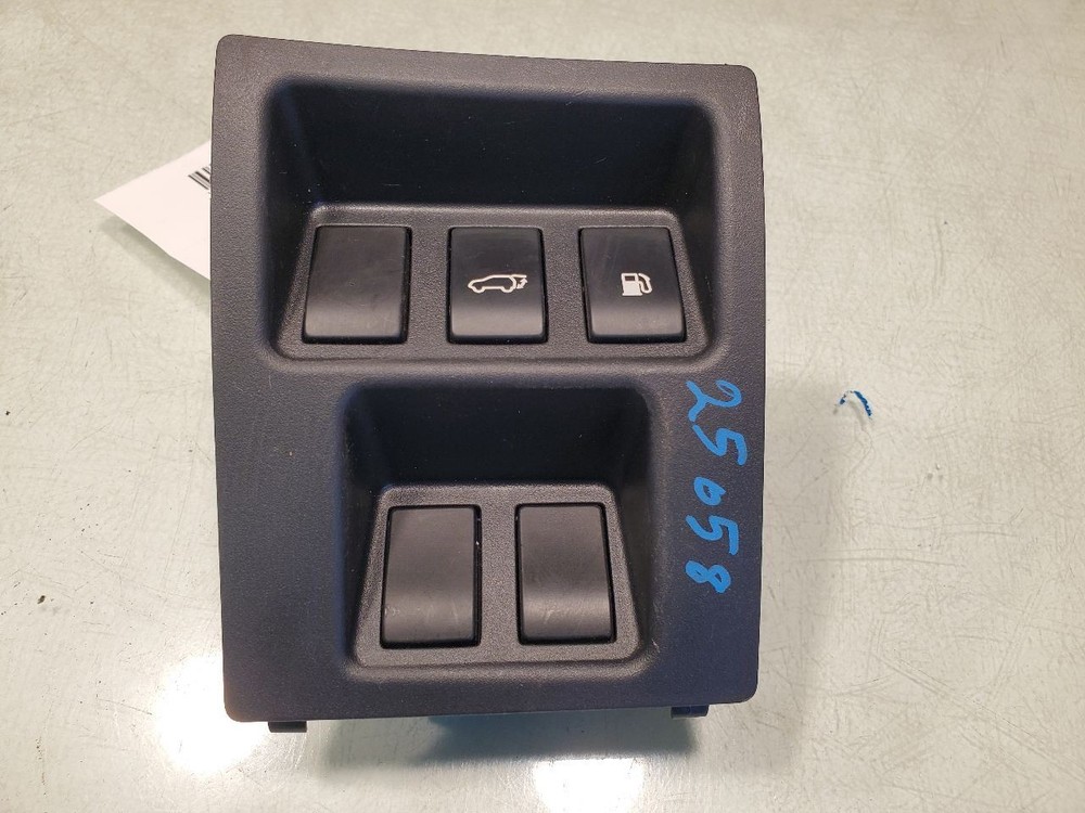 RX450H 2012 Dash Bezel / FUEL AND TAILGATE SWITCH