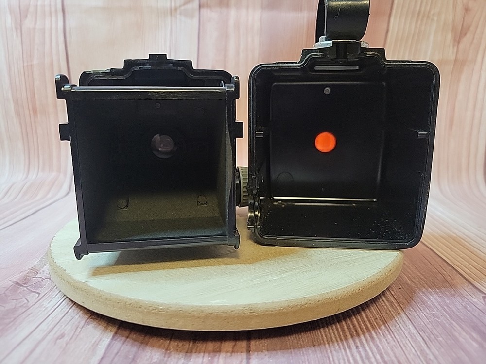 BROWNIE HAWKEYE CAMERA FLASH MODEL KODAK