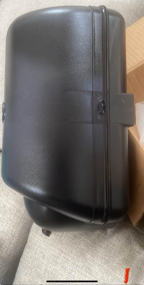 Uline EZ Pull Paper Towel Dispenser