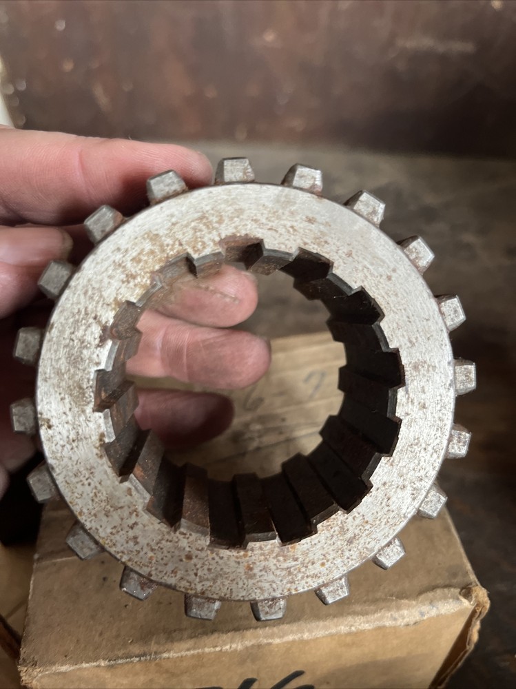 NOS Dana Spicer Sleeve Gear 60-466-7