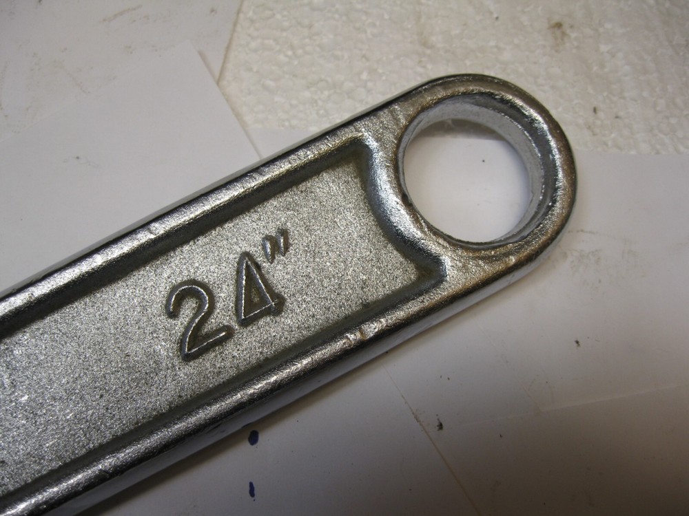 24" Adjustable Wrench Nice!
