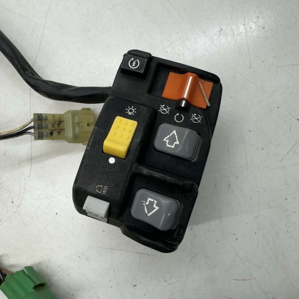 Left Handlebar Switch Assembly / Shift control - 2004 Honda Foreman 450
