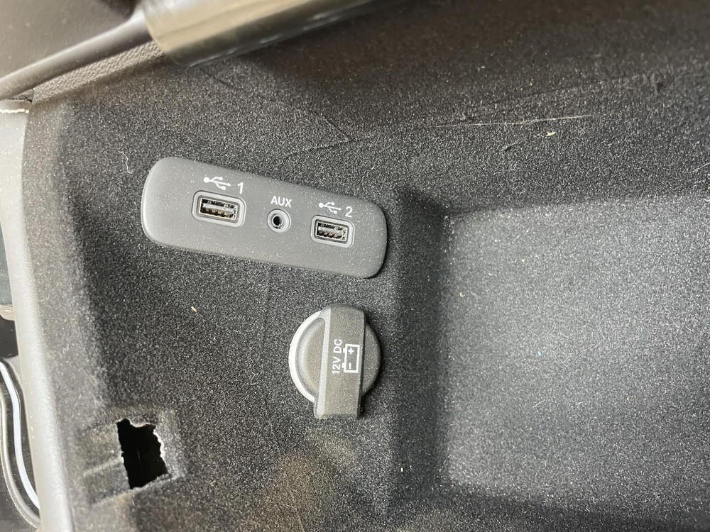 2015-2023 DODGE CHALLENGER SRT HELLCAT FRONT FLOOR CONSOLE AUTOMATIC OEM BLACK