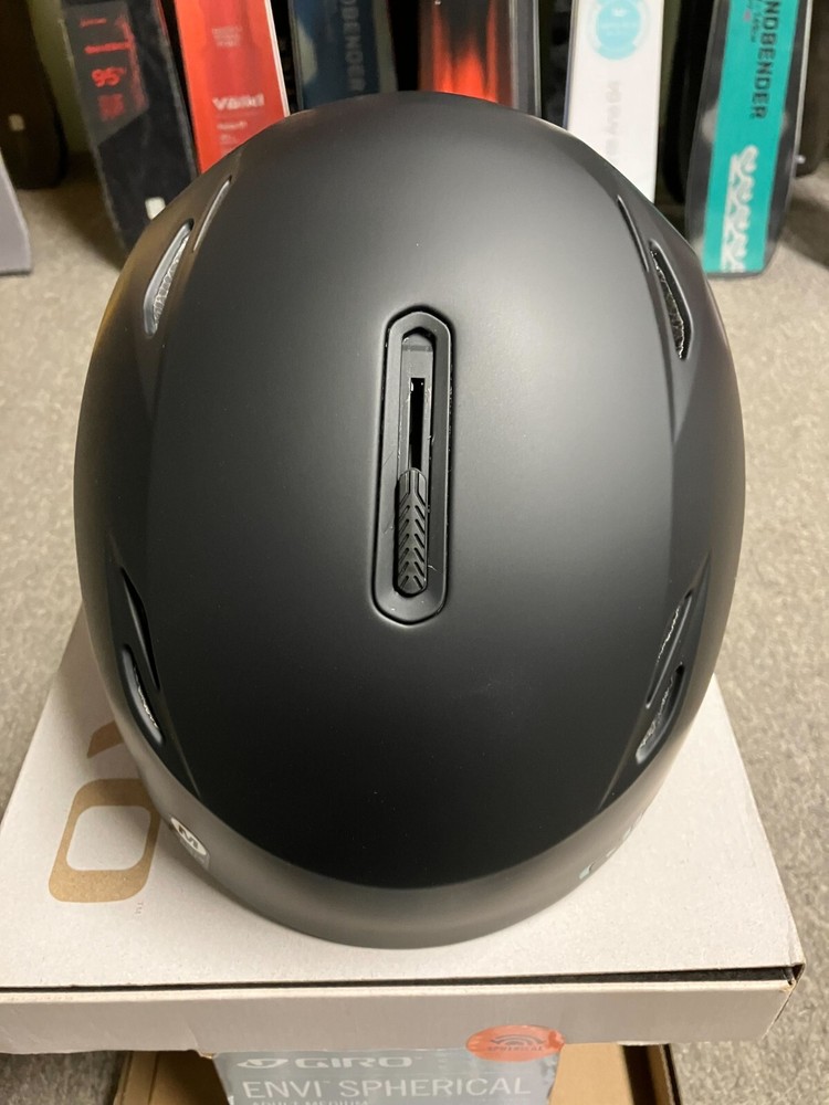 2024 Giro Envi Spherical Women's Helmet size Medium, Black Sequence