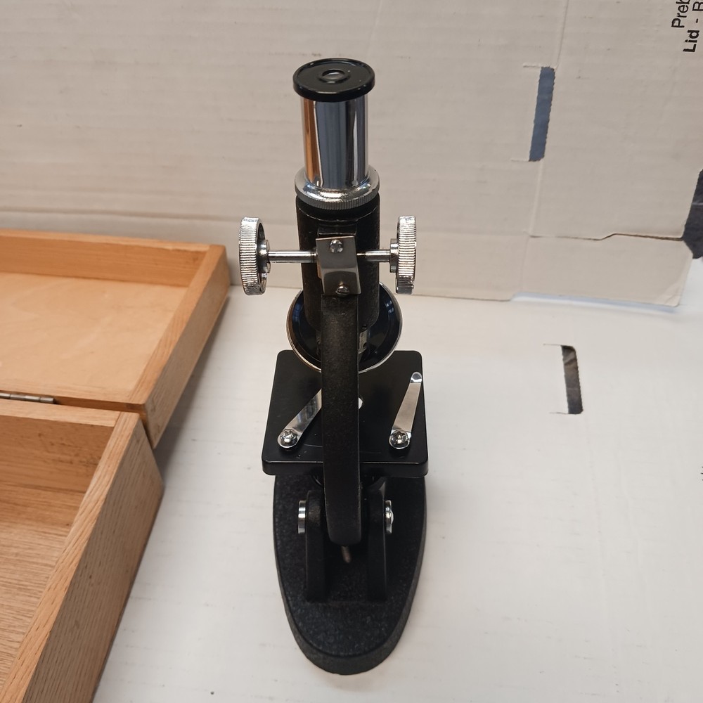 Vintage 1950’s Private Eye Student Microscope