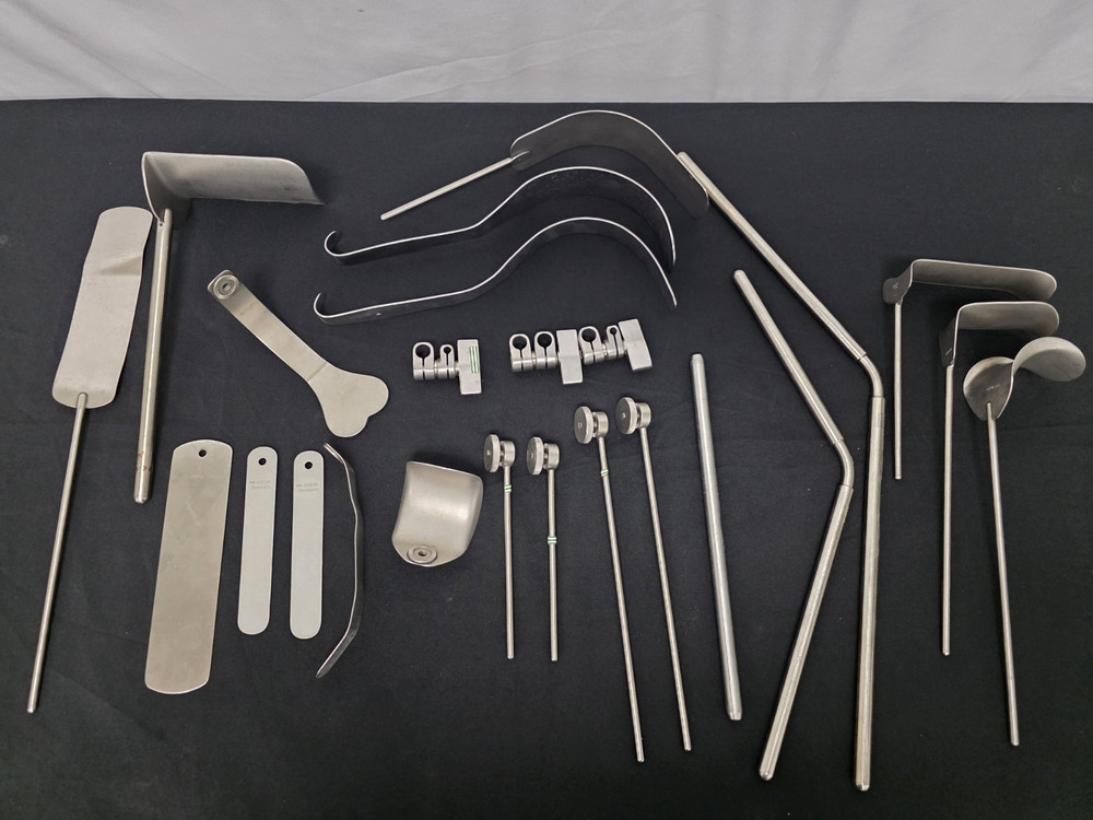 Thompson Surgical Retractor Set & Tray