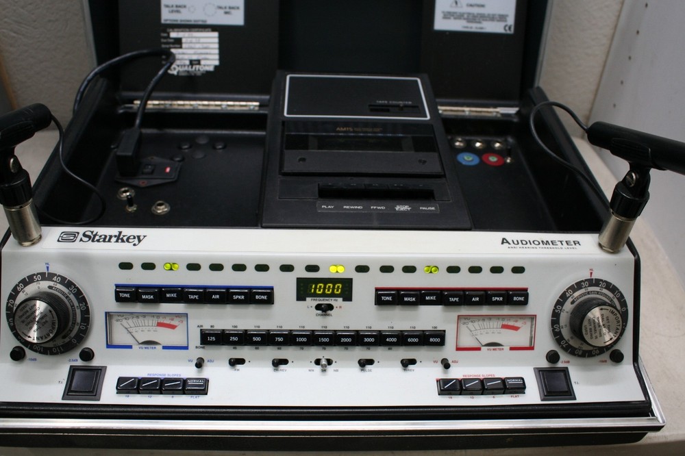 Starkey Audiometer with Microphones AS-IS