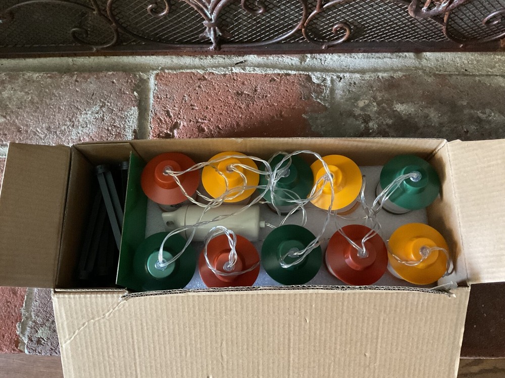 Peanuts Beagle Scouts Mini Lantern 10-piece String Light Set (New in Box)