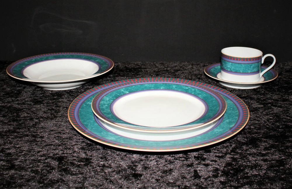 Mikasa La Scala 5-Piece Place Setting Fine China – Multiple Sets Available