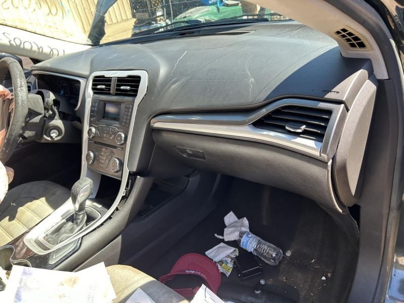 FUSION 2015 High Mounted Stop Light 104718171